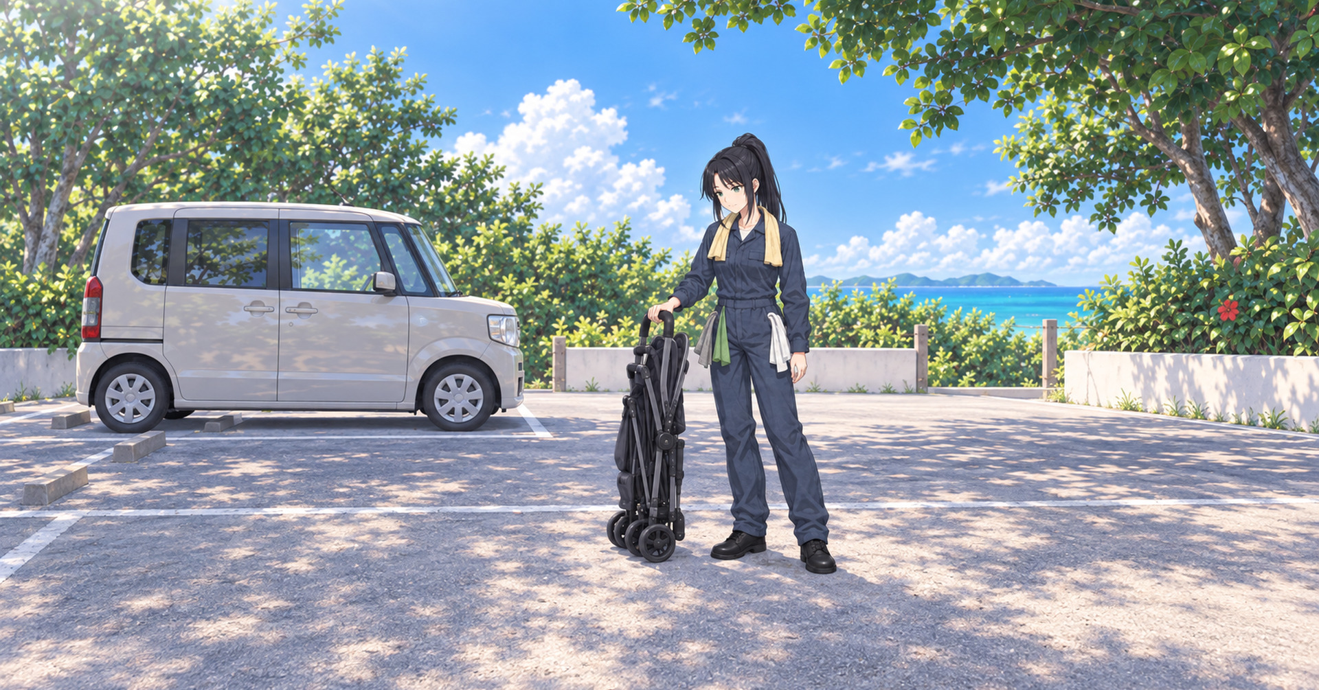 木陰の駐車場で、たたんだベビーカーに手を添え、背の高い軽を見るハナ